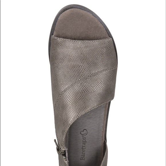 Baretraps | Sedina Flat Side Cut Sandal - Picture 7 of 8